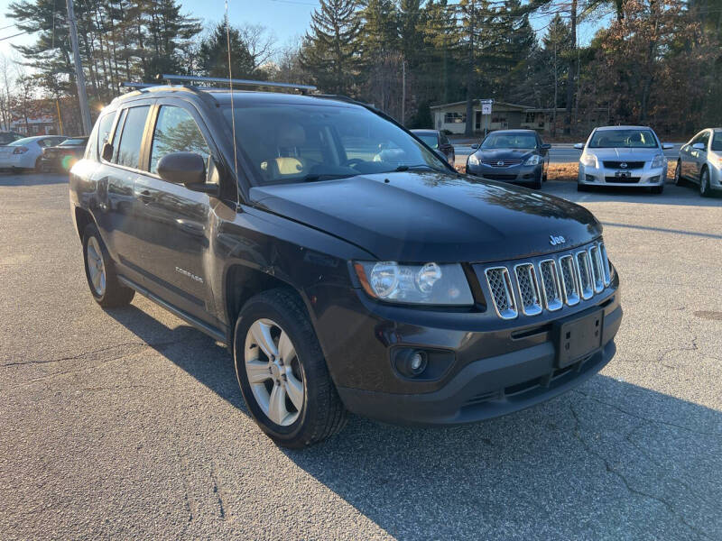 2014 Jeep Compass Latitude photo 2