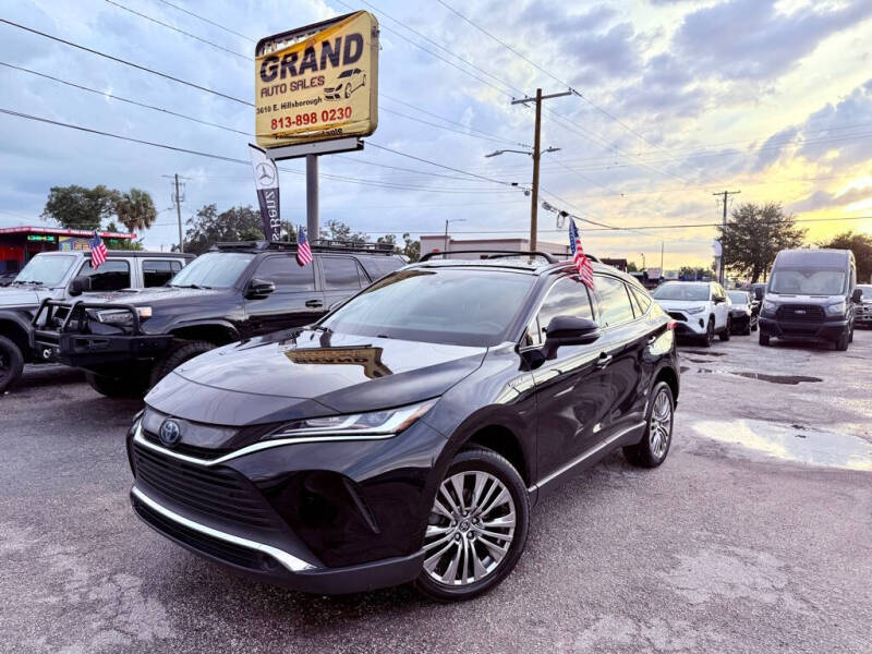 2021 Toyota Venza XLE's photo