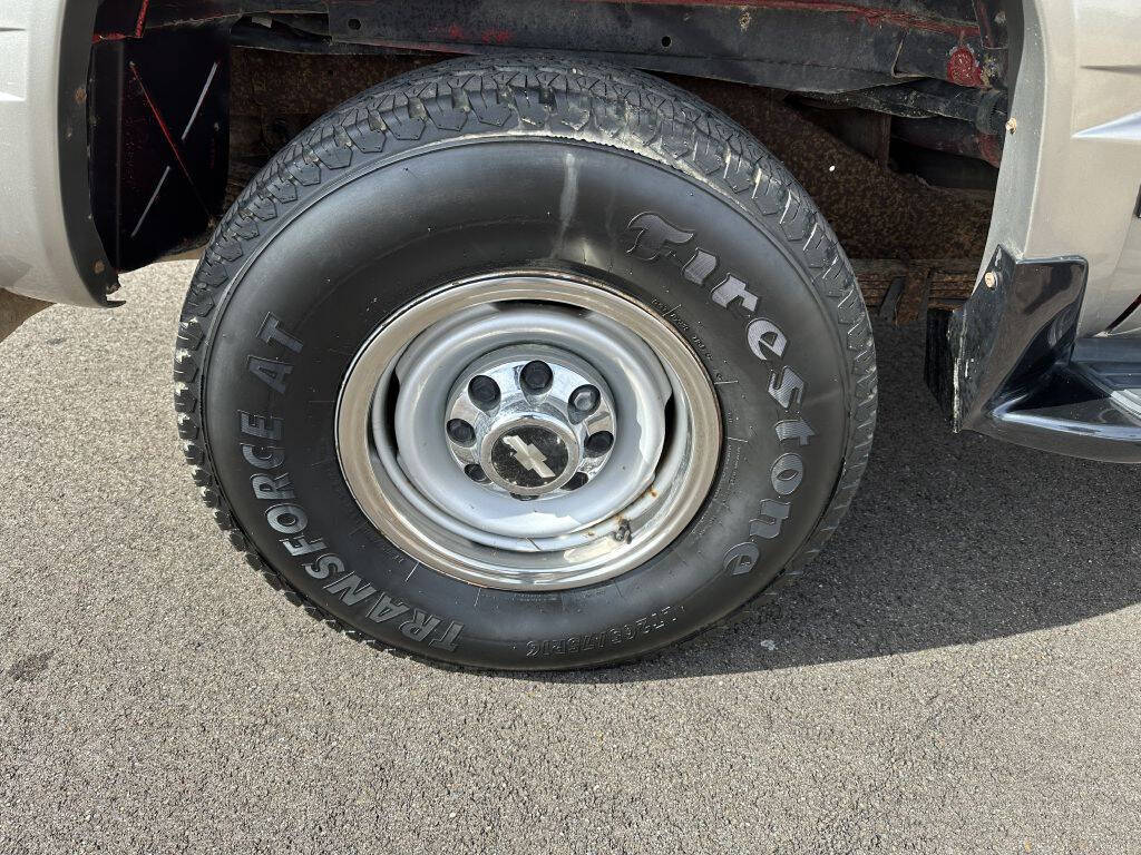 1998 Chevrolet Suburban 16