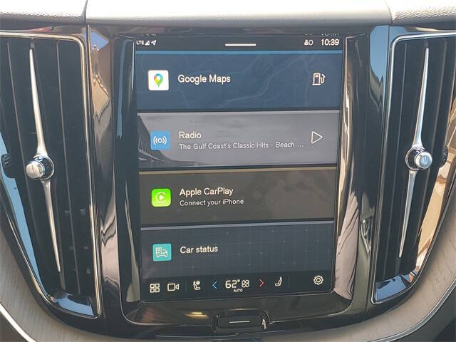 2025 Volvo XC60 B5 Plus Dark Theme