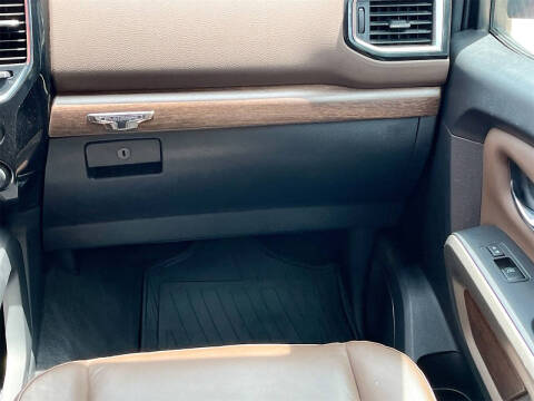 2021 Nissan Titan Platinum Reserve