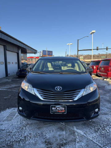 2013 Toyota Sienna XLE 8-Passenger