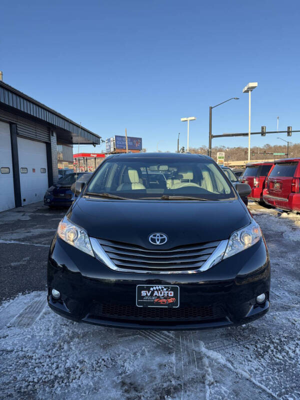 2013 Toyota Sienna XLE 8-Passenger