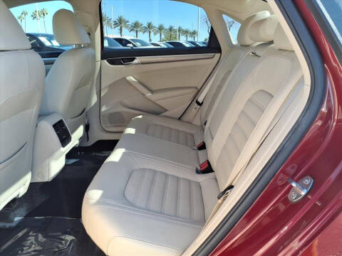 2018 Volkswagen Passat 2.0T SEL Premium