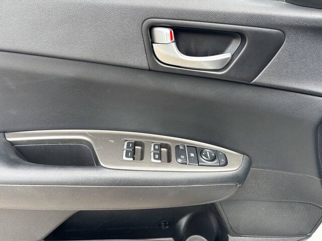 2019 Kia Optima 26