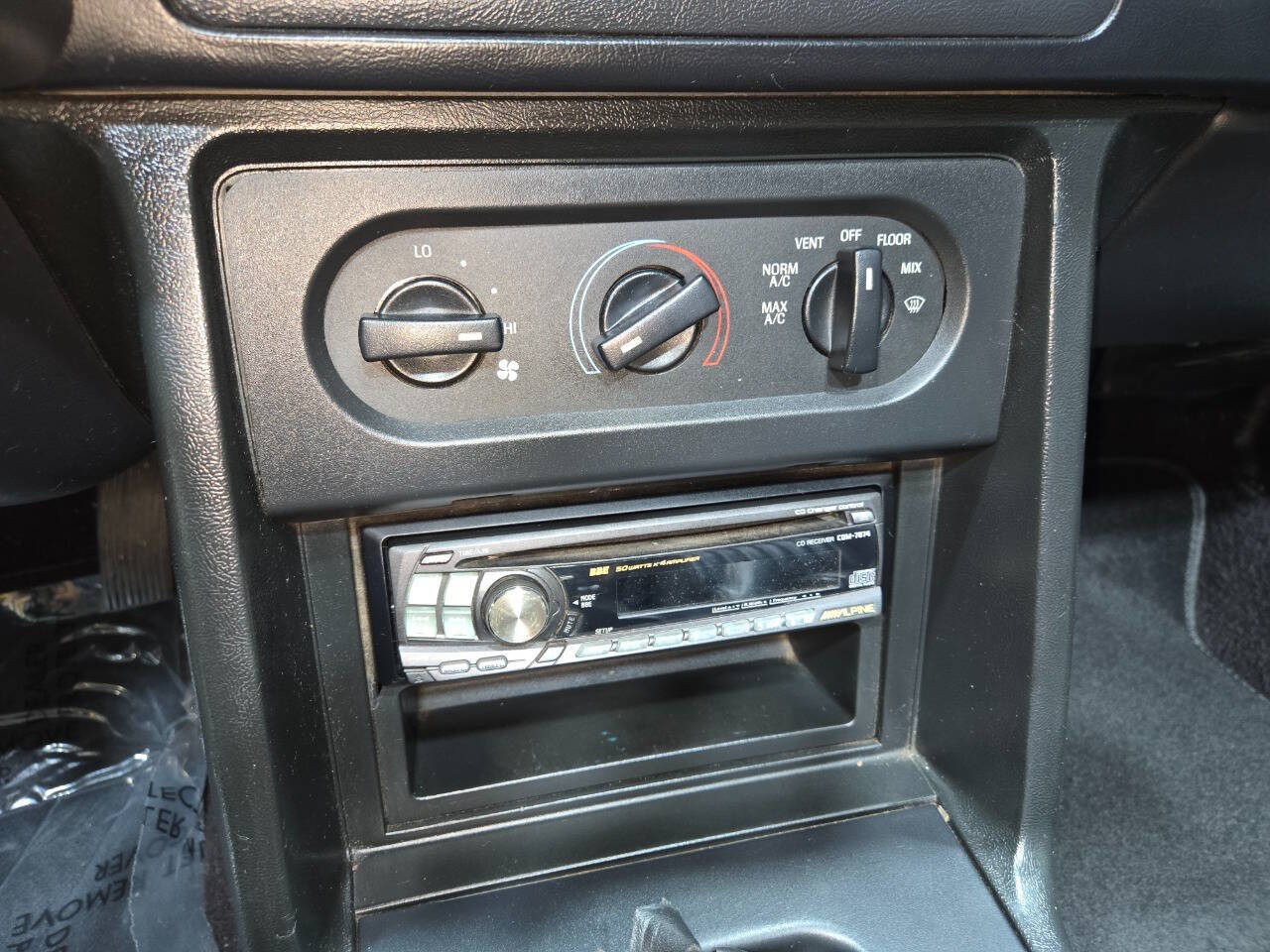 1992 Ford Mustang 77