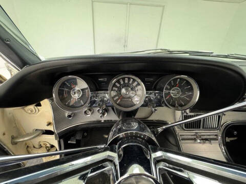 1963 Ford Thunderbird