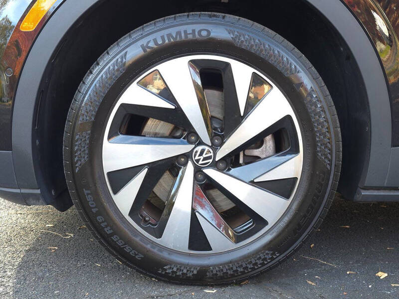 2023 Volkswagen ID.4 Pro