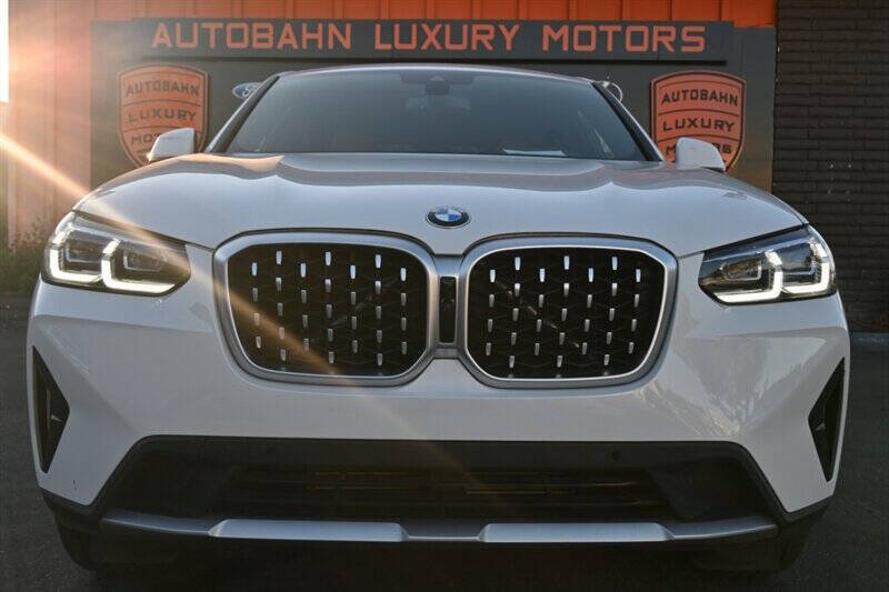 2023 BMW X4 xDrive30i
