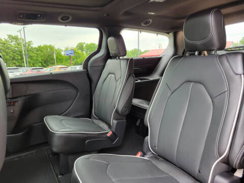 2027 Chrysler Pacifica Limited