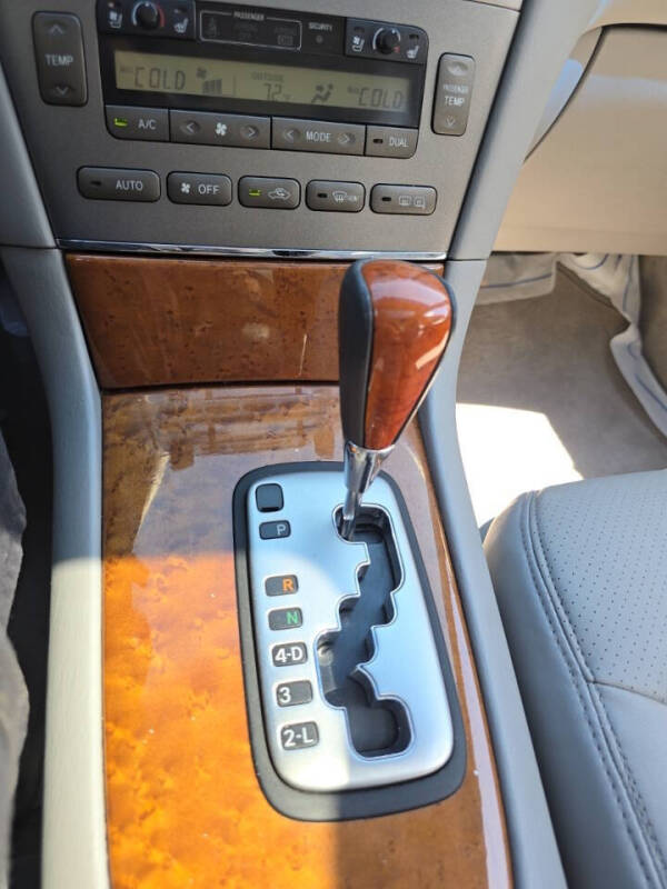 2005 Lexus ES 330