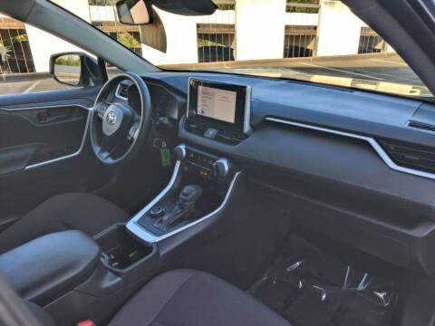 2023 Toyota RAV4 Hybrid LE