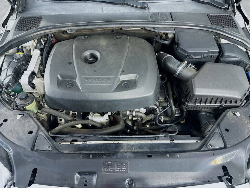 2016 Volvo XC70 T5 Drive-E Premier