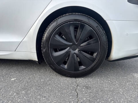 2022 Tesla Model S Plaid