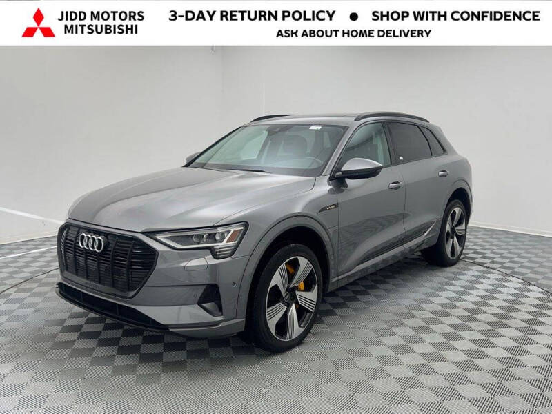 2022 Audi e-tron quattro Premium Plus