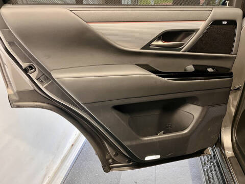 2024 Lexus LX 600 F SPORT Handling