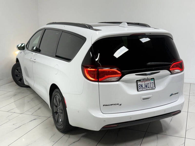 2020 Chrysler Pacifica Hybrid
