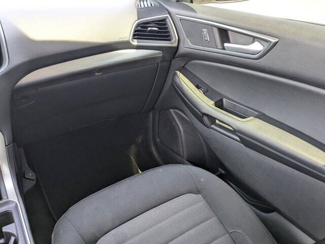 2021 Ford Edge SE