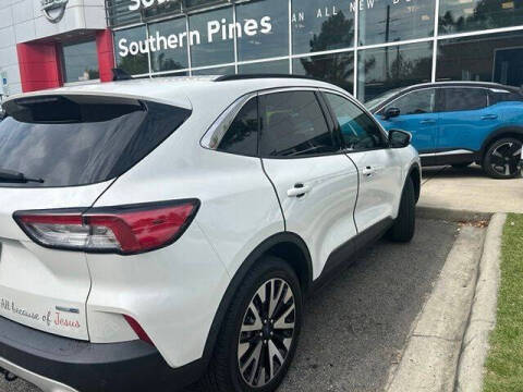 2020 Ford Escape SEL