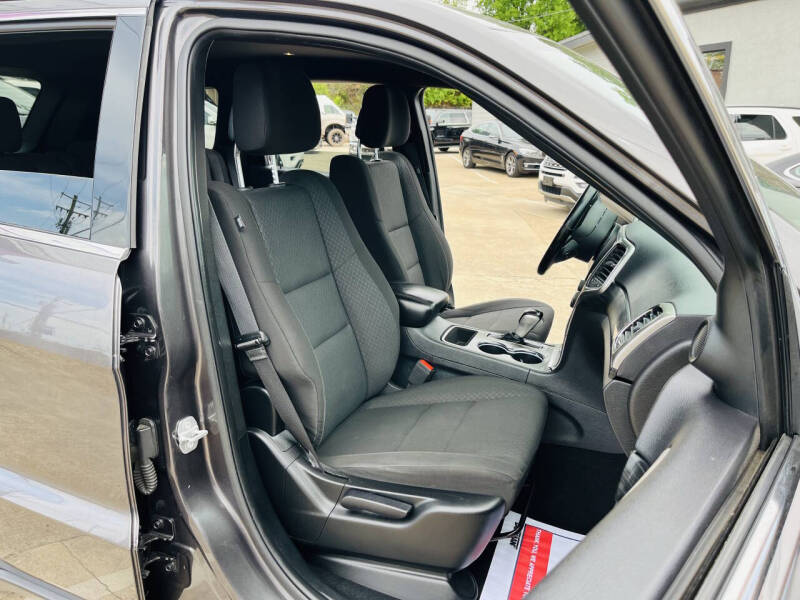 2020 Jeep Grand Cherokee Laredo