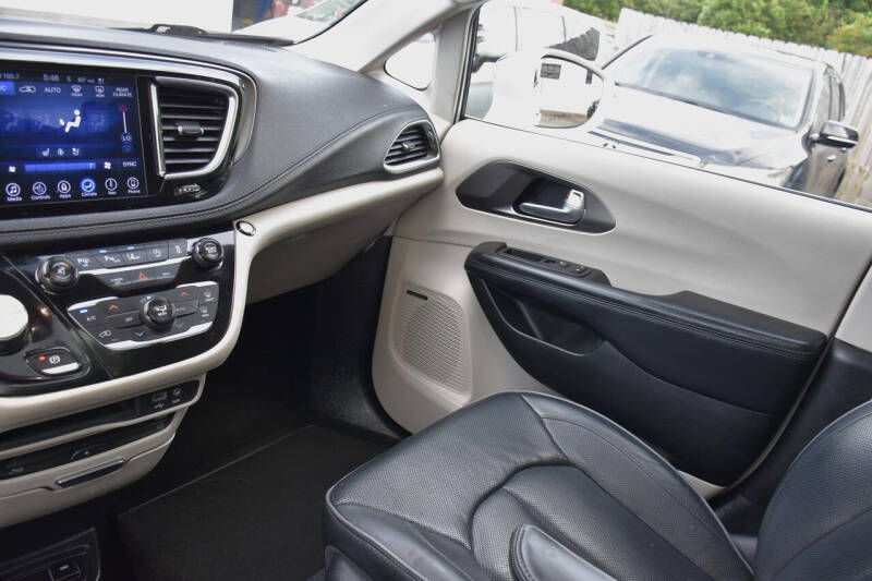 2017 Chrysler Pacifica Limited