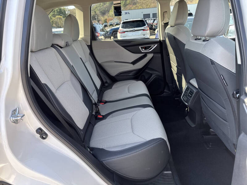 2024 Subaru Forester Premium