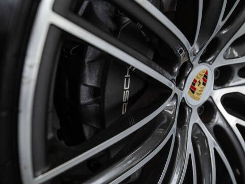 2024 Porsche Macan T