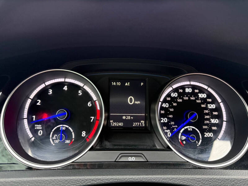 2016 Volkswagen Golf R 4Motion