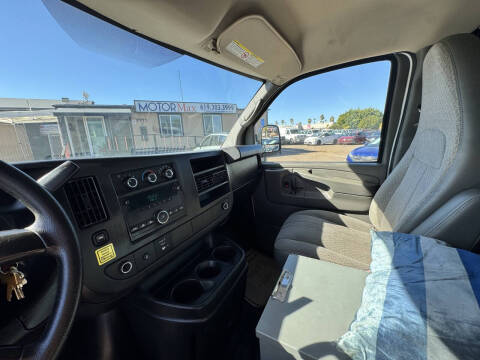 2013 Chevrolet Express 2500