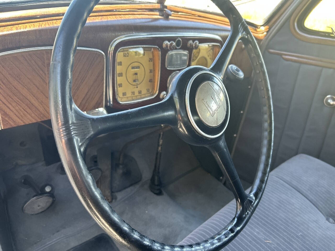 1936 Chrysler Airflow 12