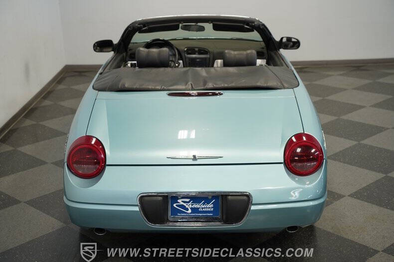 2002 Ford Thunderbird Deluxe