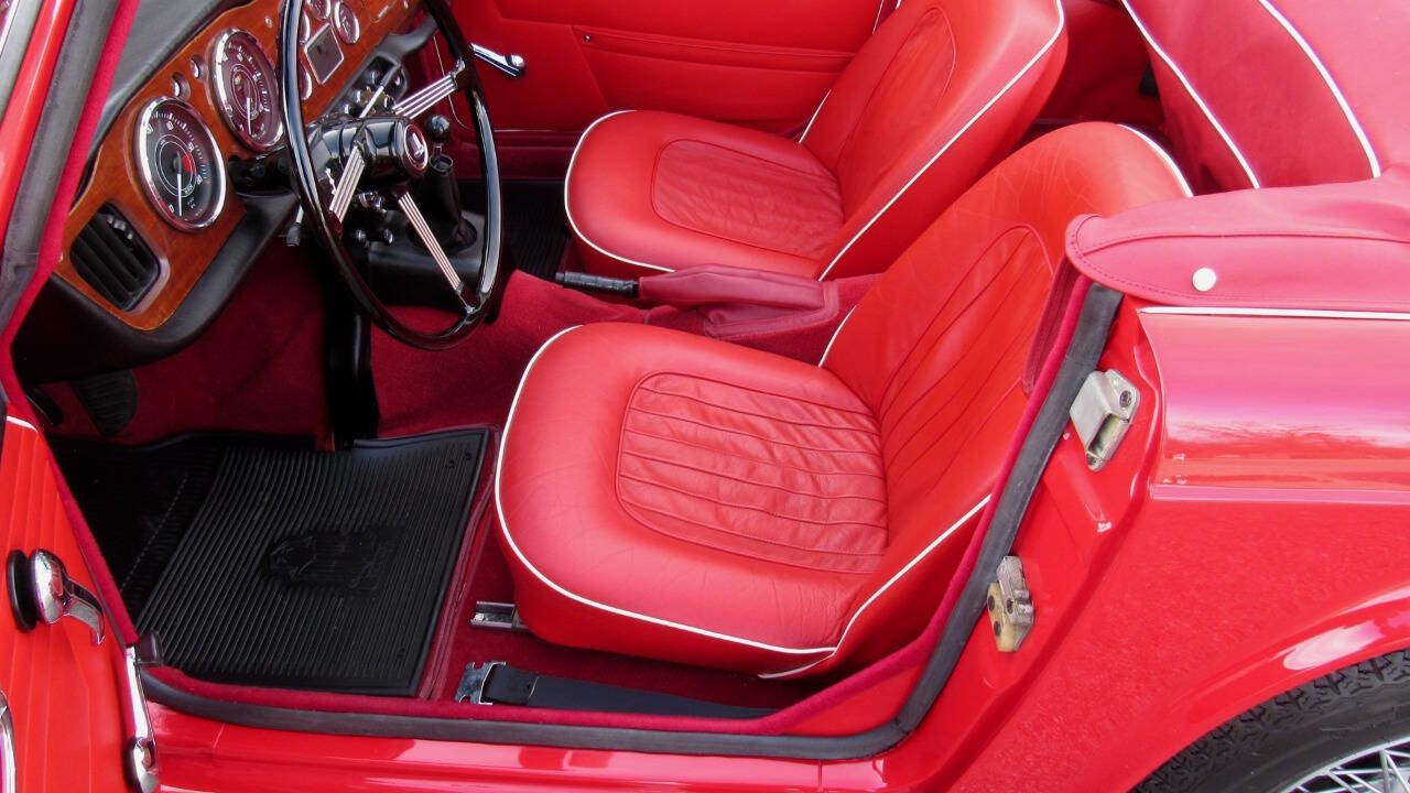 1967 Triumph TR4 25