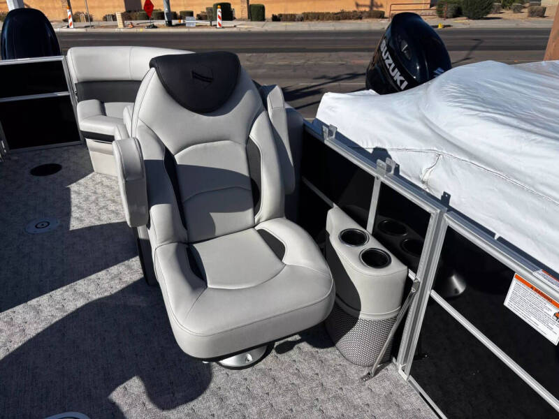 2025 South Bay PONTOON 224FCR LE