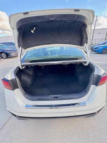 2020 Nissan Altima 2.5 SR