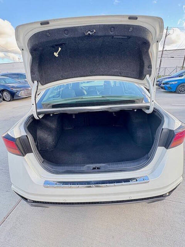 2020 Nissan Altima 2.5 SR