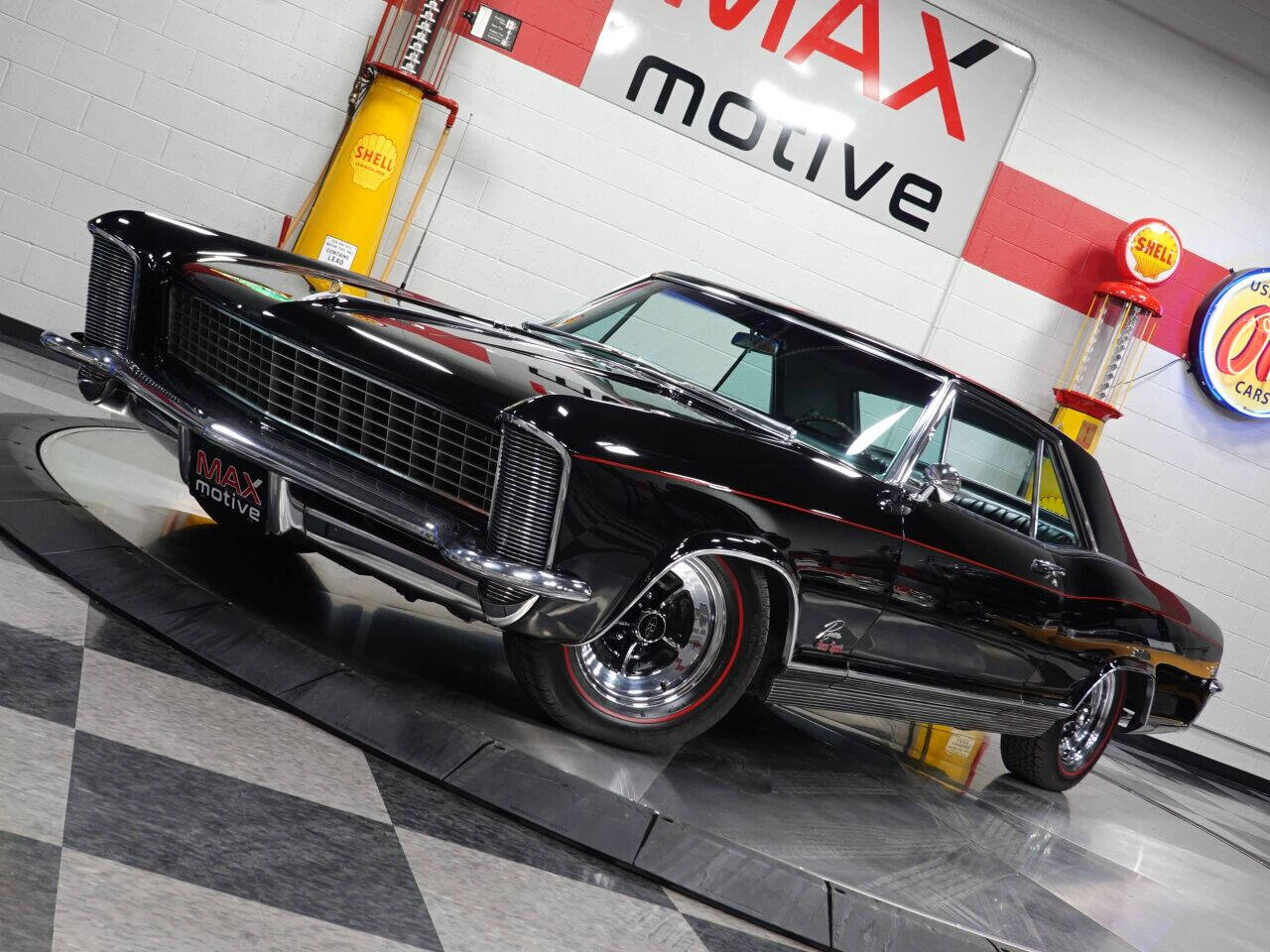 1965 Buick Riviera 37