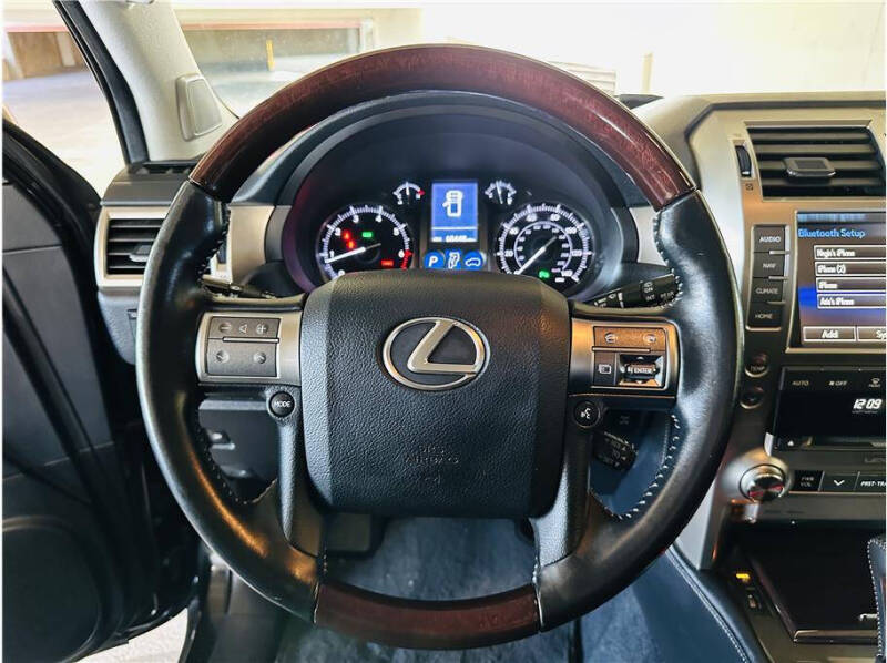 2019 Lexus GX PREMIUM photo 37