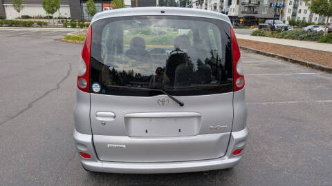 2000 Toyota Funcargo Yaris
