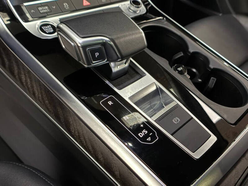 2022 Audi Q7 quattro Premium Plus 55 TFSI