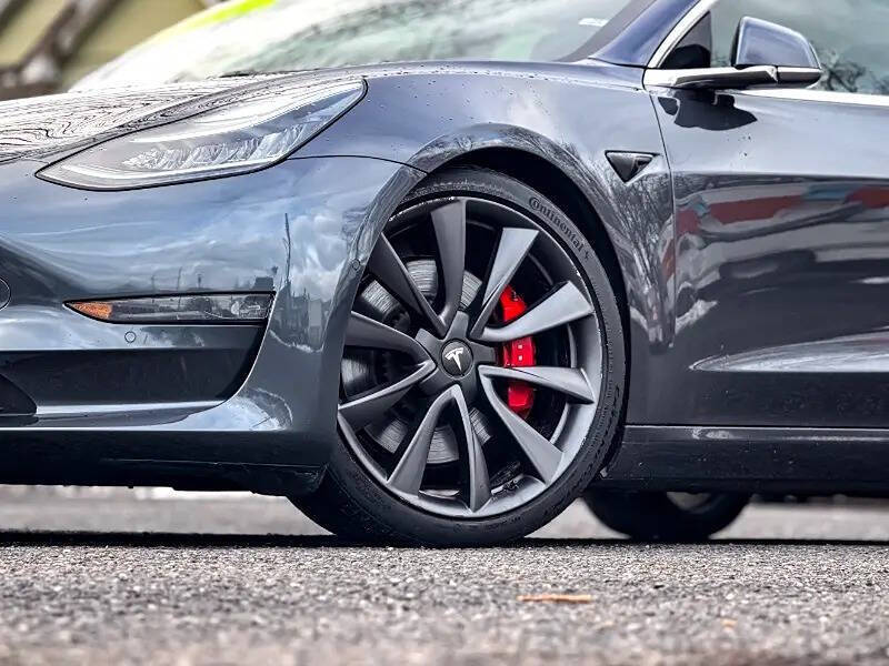 2020 Tesla Model 3 Performance