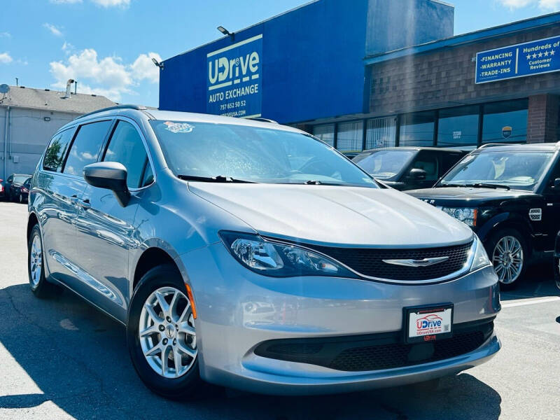 2021 Chrysler Voyager's photo