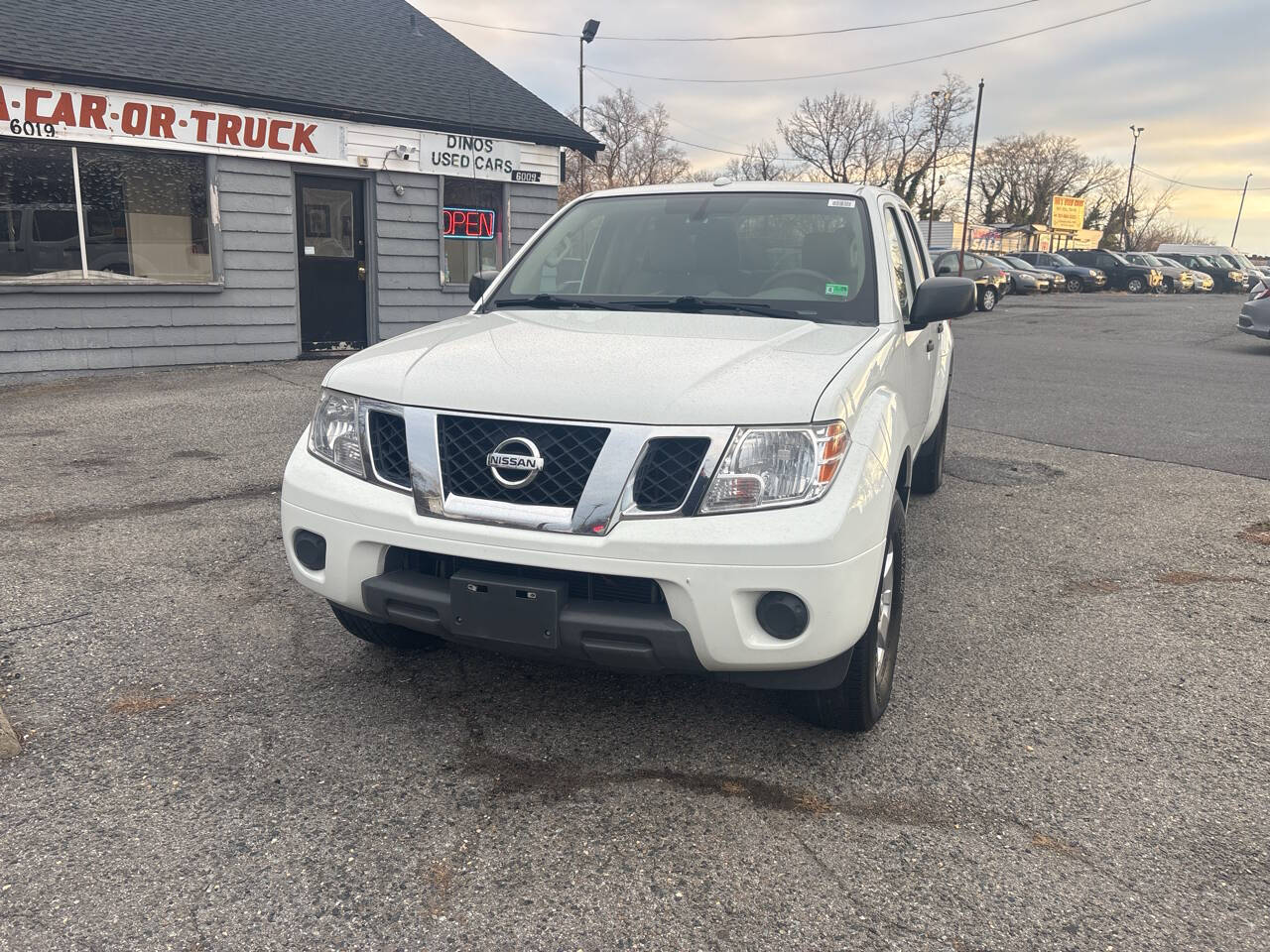 2013 Nissan Frontier SV Crew Cab