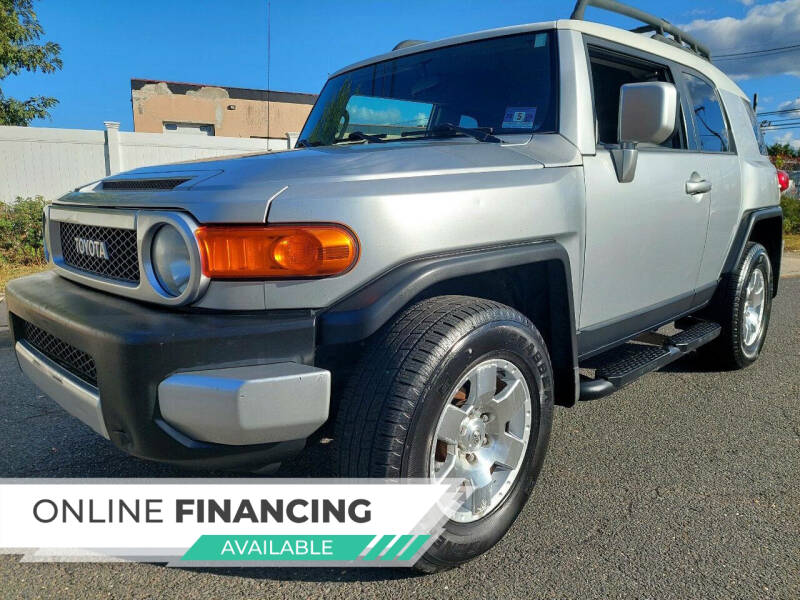 2007 Toyota FJ Cruiser Base's photo