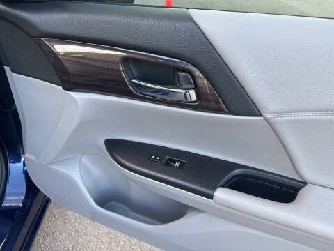 2017 Honda Accord EX-L w/Navi w/Honda Sensing