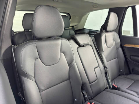 2024 Volvo XC90 Recharge T8 Core Bright Theme