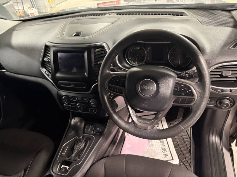 2019 Jeep Cherokee Latitude