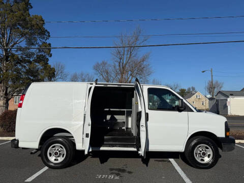 2022 GMC Savana 2500