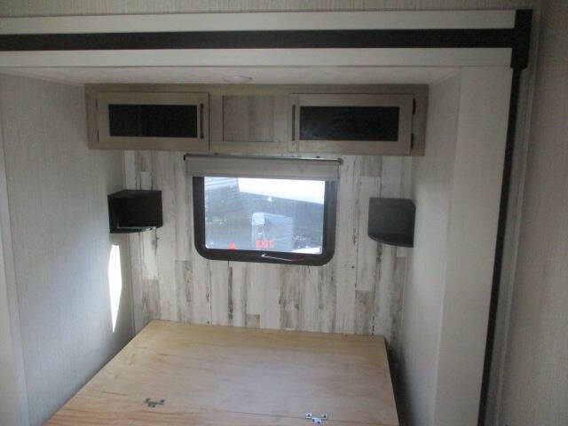 2022 Forest River Puma 32BHQS