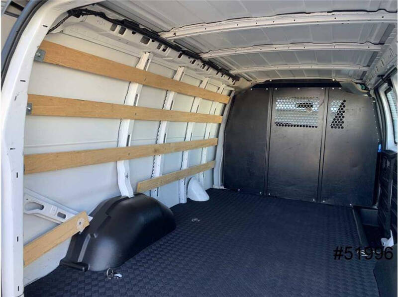 2023 GMC Savana 2500