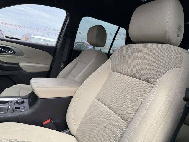 2023 Chevrolet Traverse LS
